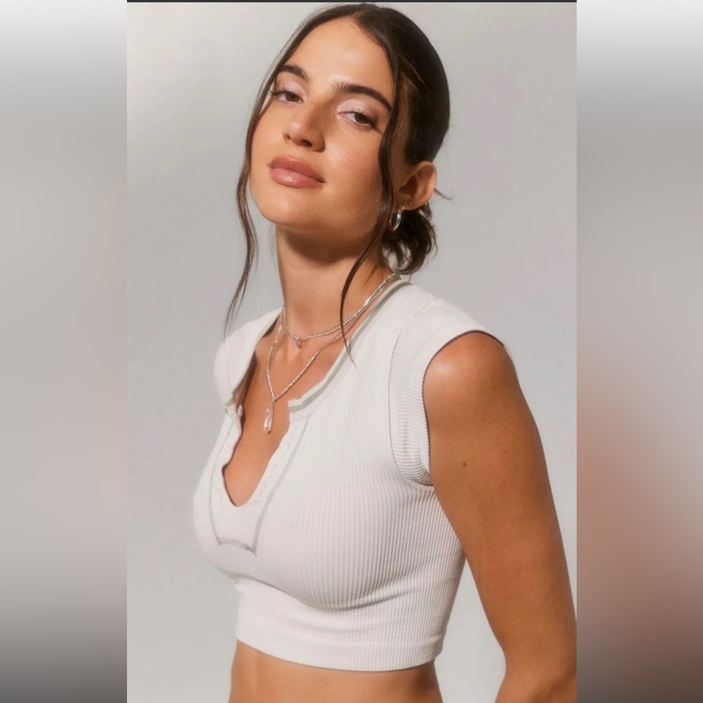 URBAN OUTFITTERS UO Go For Gold Seamless Top XS/S Ivory Gray